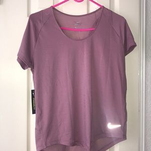 Nike Women’s shirt (Activewear)